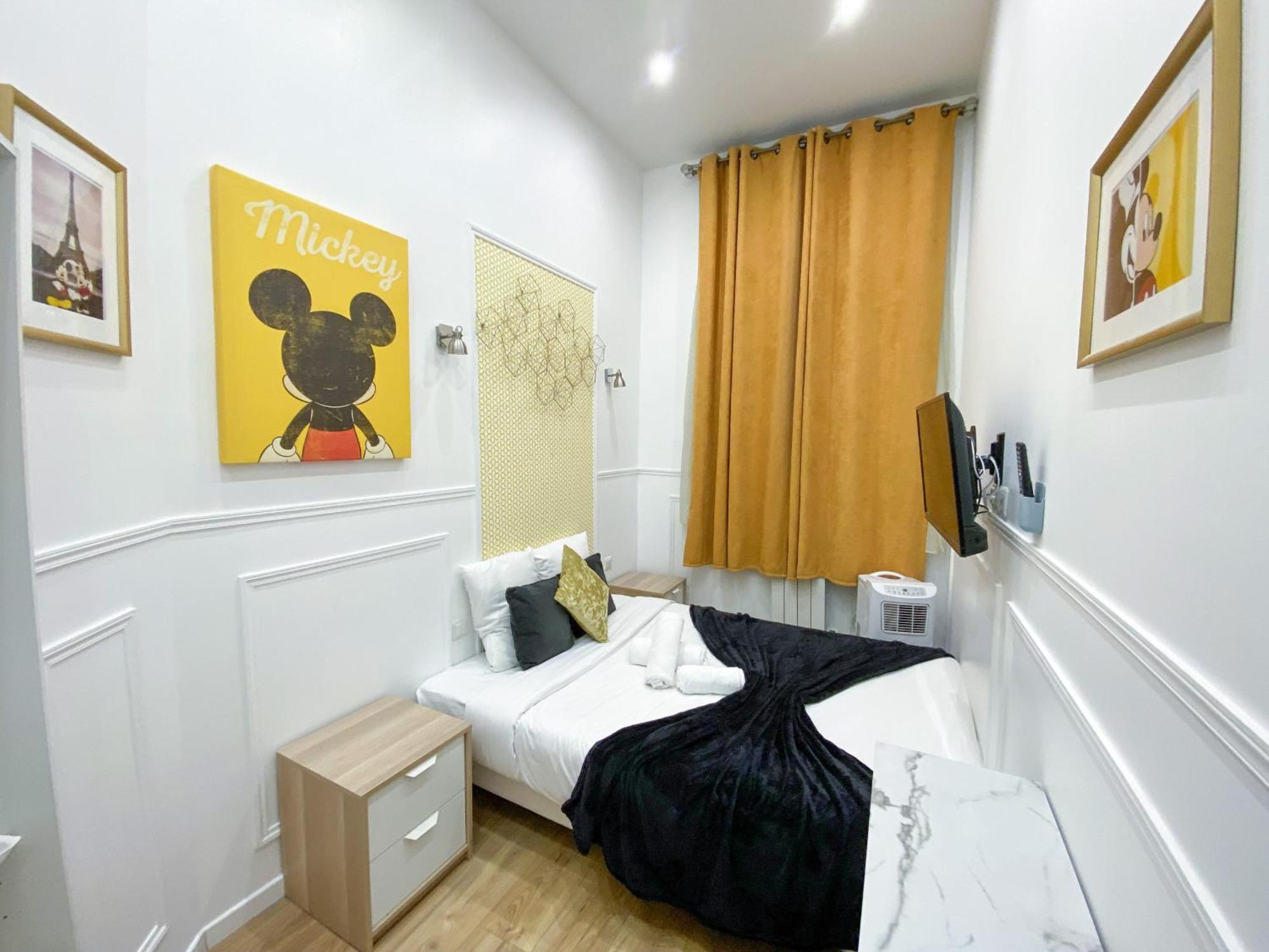 72 - Mermoz Mickey Mouse París Exterior foto