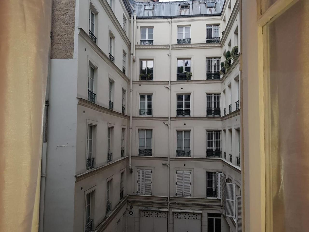 72 - Mermoz Mickey Mouse París Exterior foto
